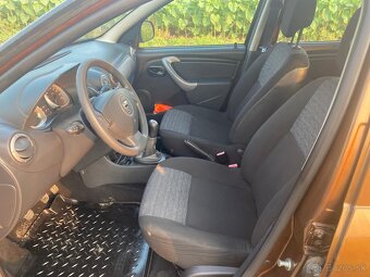 Dacia Duster 1.6 - 10