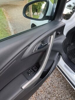 Opel Astra ST 1.7 CDTI ECOTEC Cosmo 2012 XENON+NAVI - 10