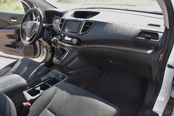 HONDA CR-V /manuál 6 / 2016 / benzín/ - 10