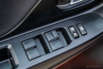 Toyota Yaris 1.5 Hybrid Style e-CTV 54kW - 10