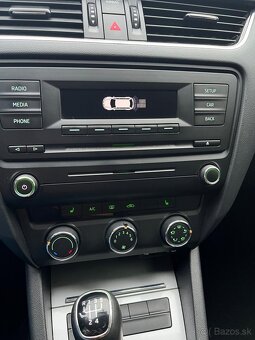 Škoda Octavia Combi 1.6 TDI Elegance - 10
