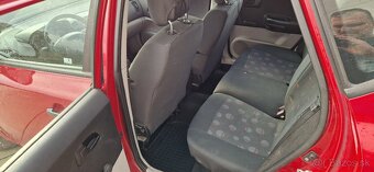 Kia Ceed combi 1.5 crdi 85 kW r.v. 2007 km 350000 - 10
