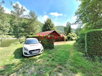 ADOMIS - predám celoročná chata 3x izba, vlastné mólo, na Ru - 10