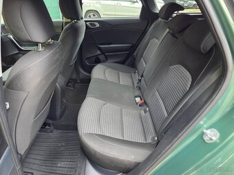 Kia Ceed SW 1.5 T-GDi Gold A/T - 10