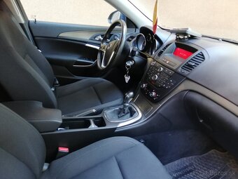 Opel insignia st combi - 10
