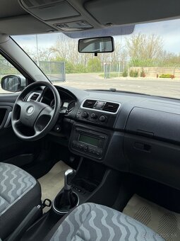 Škoda Fabia - 10