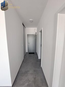 SKOLAUDOVANÉ Posledné voľné obchodné priestory na predaj v  - 10