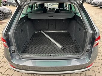 Škoda Superb 2.0 Scout 4x4 - 10
