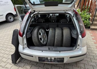 Opel Corsa 1,2 i klima , 2 sady kol benzín manuál 55 kw - 10