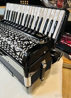 Predám profesionálny akordeón Borsini Wienna 374- 96 basový - 10