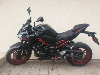 Kawasaki Z900 - 10