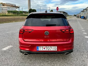 VW Golf 8 GTI 2.0TSI DSG - 10