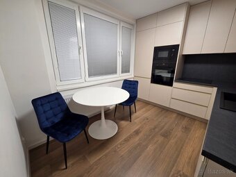 Exkluzívny 2-izbový byt po kompletnej rekonštrukcii-CENTRUM - 10