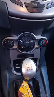 Ford Fiesta - 10