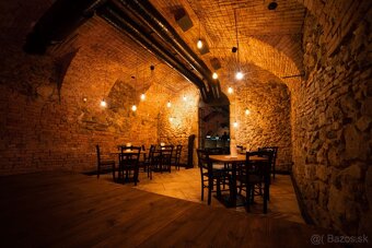 Odstúpenie prevádzky Vináreň & Bar na Michalskej v Bratislav - 10