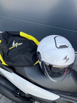 ZLAVA YAMAHA NMAX & PRILBA - 10