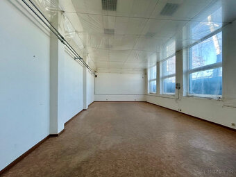Na prenájom MODERNÁ prevádzková budova 1300m2 15min.od NZ - 10