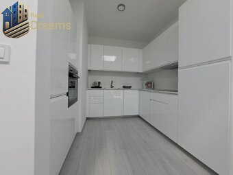 SKOLAUDOVANÉ Novostavba 2-3 izbových bytov s pozemkom v pol - 10