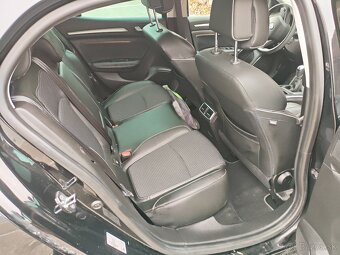 RENAULT MEGANE BOSE EDITION TCE 130 R.V.2016 - 10