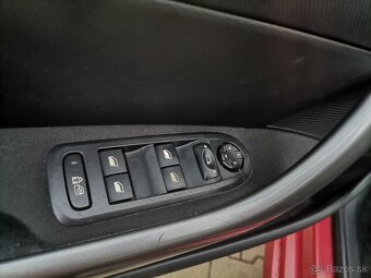 Peugeot 308 SW - 10