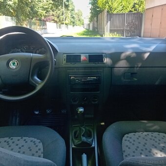 Škoda fabia 1.2htp 47kw nová stk em - 10