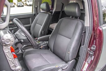 Toyota FJ Cruiser Land - 10