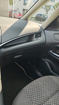 Opel Zafira 1.4 TURBO 140k, M6 - 10