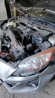 MAZDA 3 1,6 MZR Havarovaná - 10