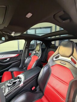 Mercedes AMG C63s - 10