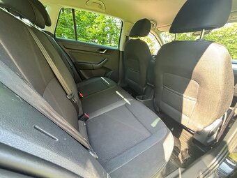 Škoda Rapid Spaceback 1.2 TSI 81 KW - 10