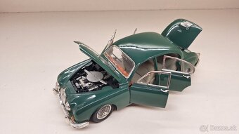 1:18 JAGUAR MARK II - 10