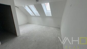 Na predaj 1.izb. byt v BAKER STREET RESIDENCE, 28m2, histori - 10