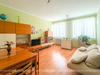 Polyfunkčná budova s bytmi pri hlavnej ceste v Ružindole - 10