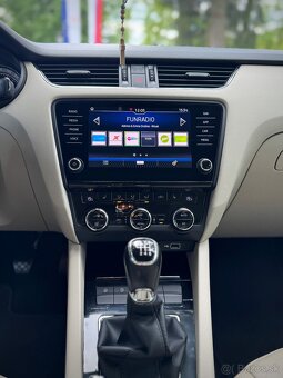 ŠKODA OCTAVIA COMBI 1.4 TSi - 10