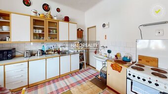 HALO reality - Predaj, rodinný dom Važec, Jána Hálu - EXKLUZ - 10