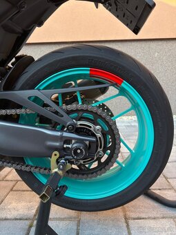 Yamaha MT09 - 10