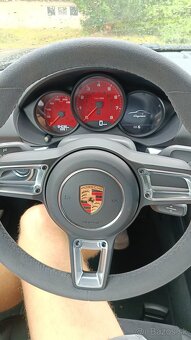 Porsche 718 Cayman - 10