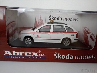 Predám modely škoda 1203 a ine 1:43. - 10