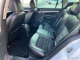 Škoda Octavia Scout 2.0 TDI 4x4 DSG alcantara - 10