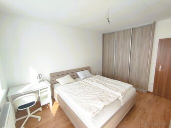 Ponúkame na predaj 2 izb. byt s výťahom v Novom Meste n/V - 10