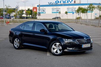 Superb 3 sedan - 10