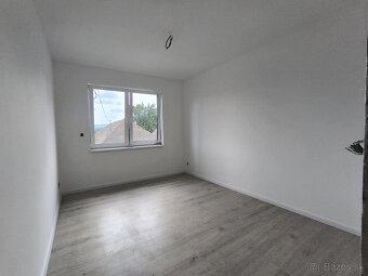 ‼️ NOVÝ RODINNÝ DOM 1 GARÁŽ NA PREDAJ, MALÉ KRŠTEŇANY ‼️ - 10