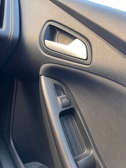 Ford Focus Kombi 1.0 EcoBoost - 10