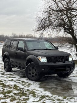 Nissan Pathfinder - 10