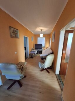 DVOJPODLAŽNÝ RODINNÝ DOM - ČECHYNCE - 1530m2 POZEMOK - 10