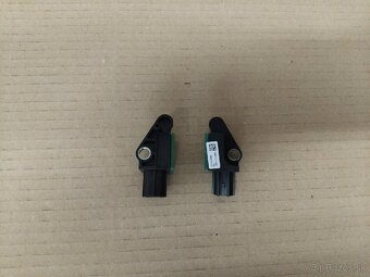 senzor airbagu Superb 2 - 10