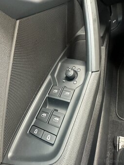 Audi A3 Sportback 35 2.0 TDI Advanced S tronic - 10