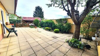 Slnečný pozemok 720 m2 + 3-izb. RD s pozemkom 270 m2, treba - 10