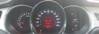 KIA Ceed - 10