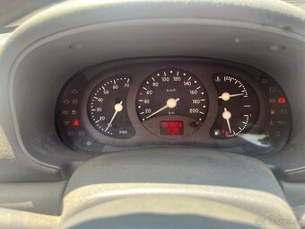 Predám renault clio - 10